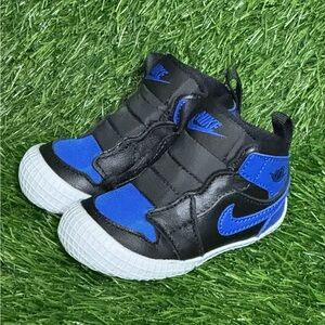 Nike Kids Black and Blue Sneakers
